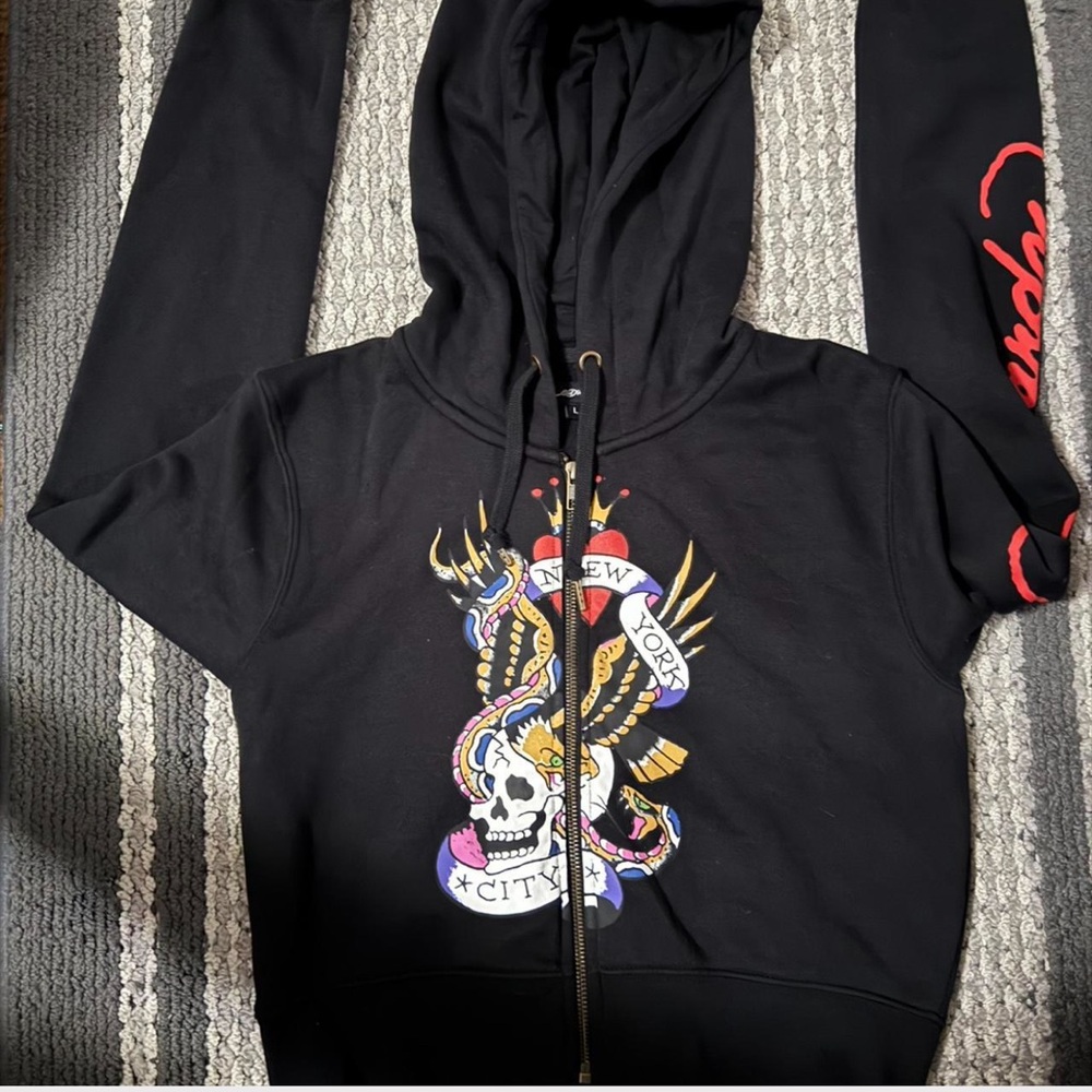 Black Hoodie with New York Graphic